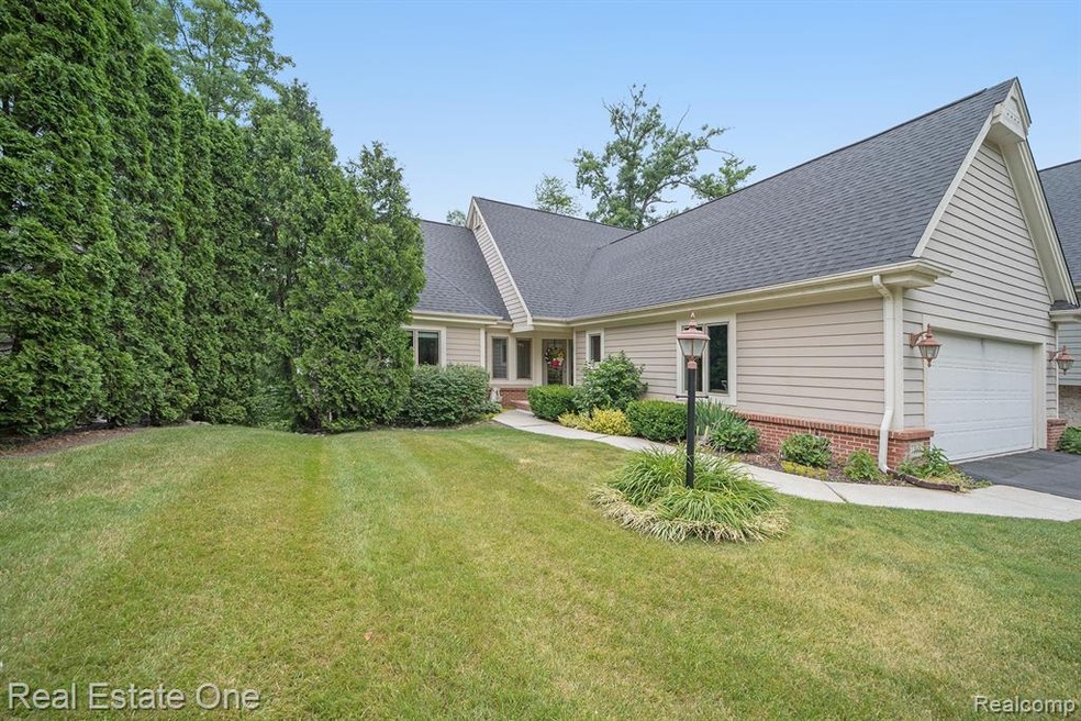 Detached ranch condo