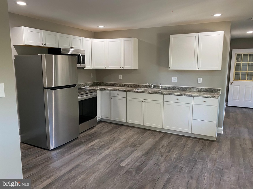 396 Dupont Ave, Paulsboro, NJ 08066 - photo 1