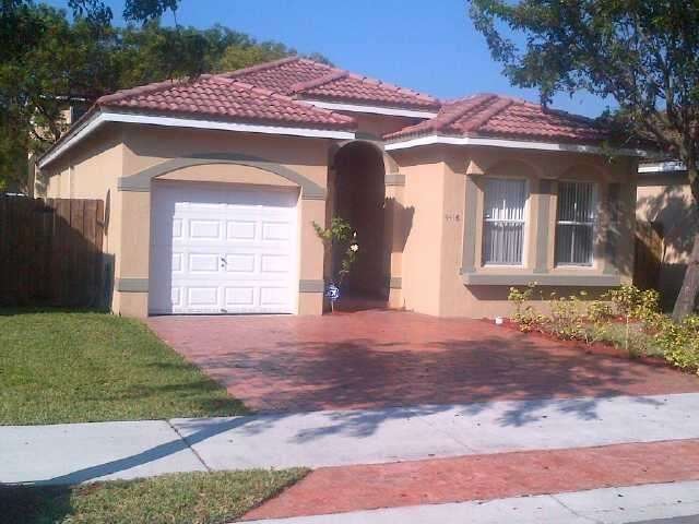 4416 NW 113th Place, Doral, FL 33178 - photo 1