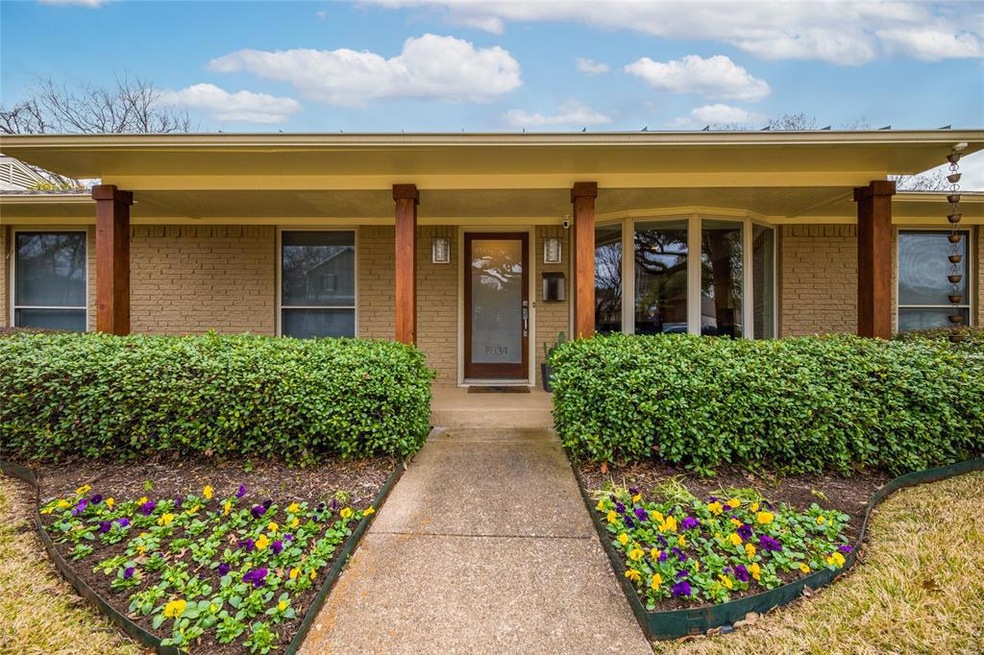 7034 Chantilly Ln, Dallas, TX 75214 - photo 1