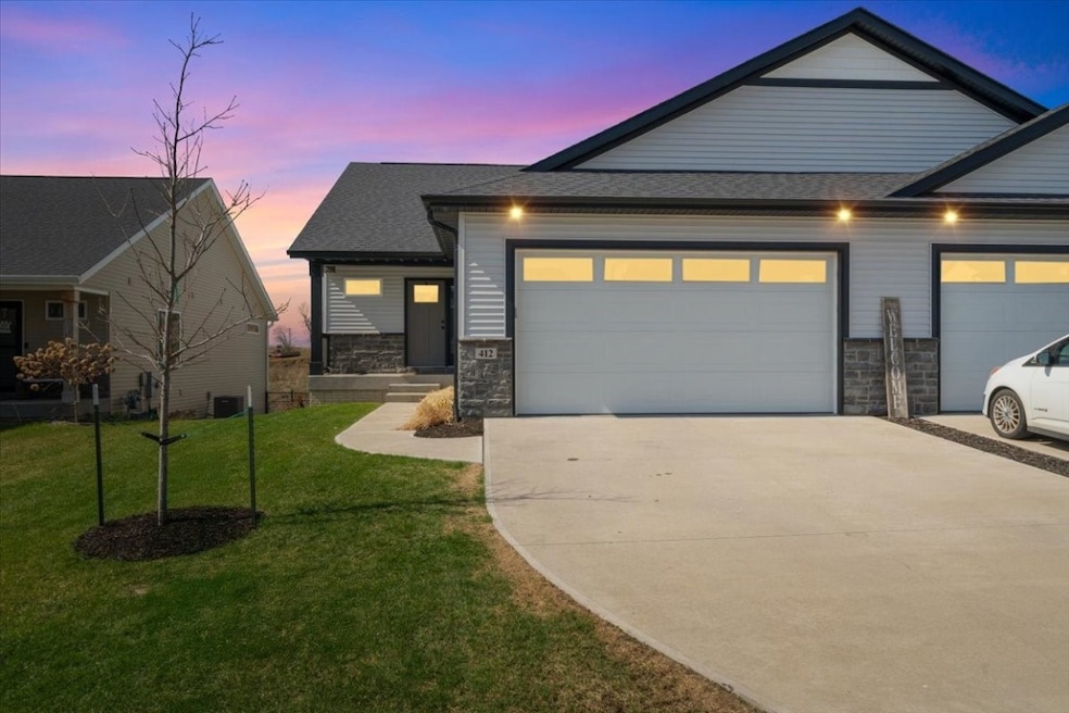 412 Dawson Dr, West Branch, IA 52358 - photo 1