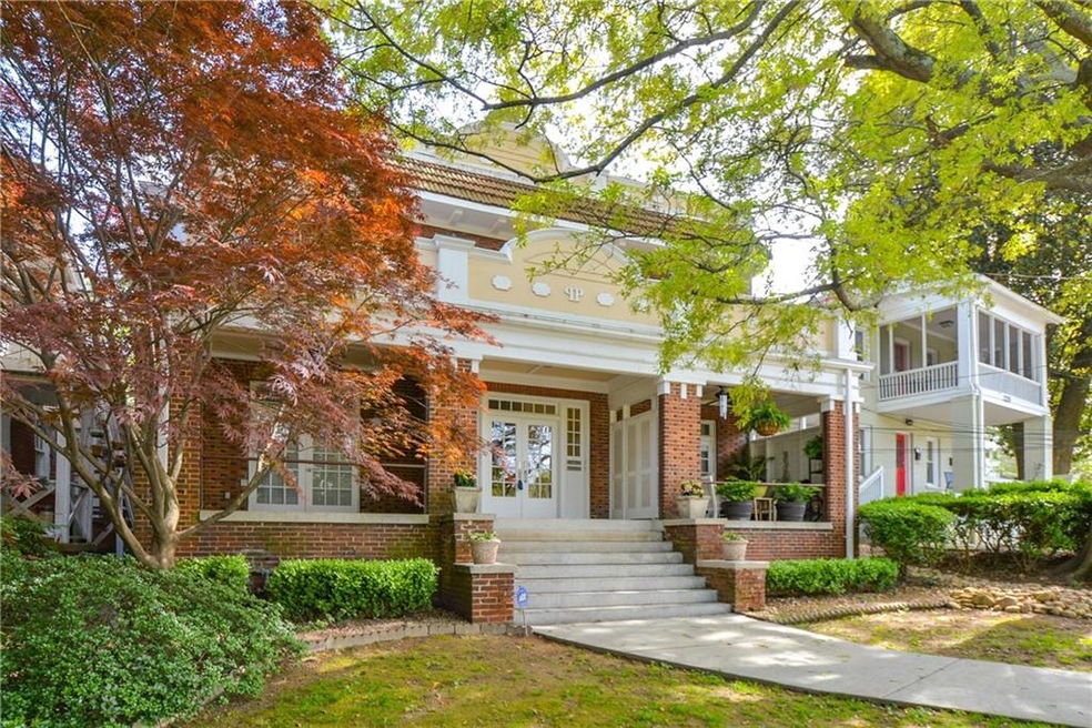 Fabulous intown condo - Unit 1 - in a 4 unit build