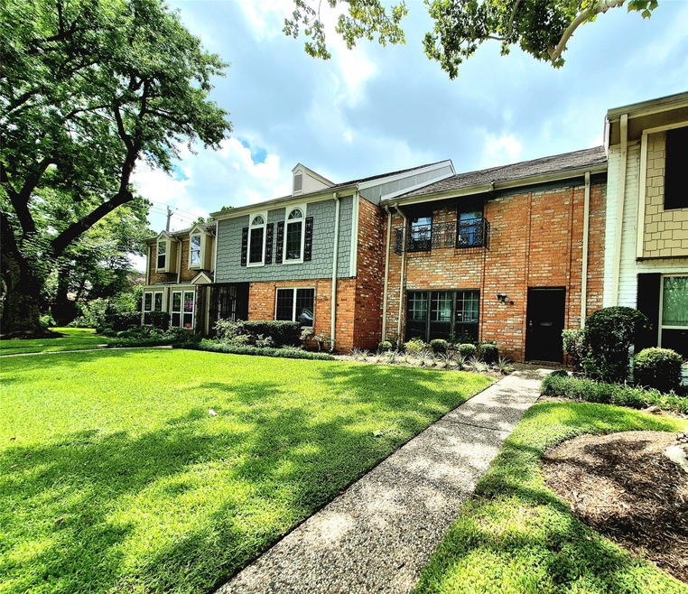 10305 Briar Forest Dr unit 3, Houston, TX 77042 - photo 1