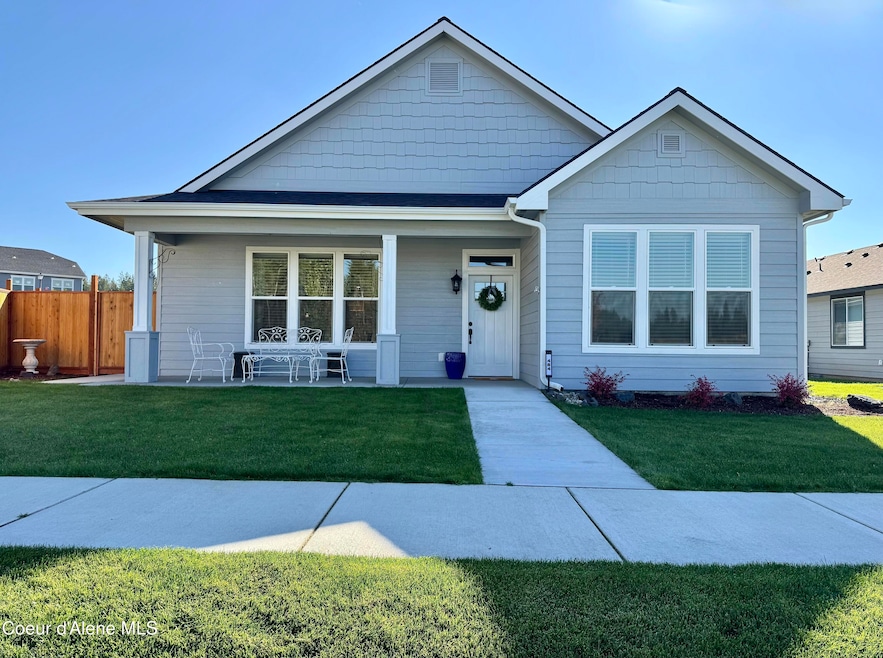 For Sale $650,000 • Co-Listing Agent