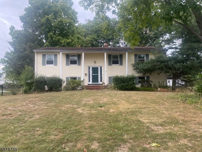 54 Surrey Rd, Clark, NJ 07066 - photo 1