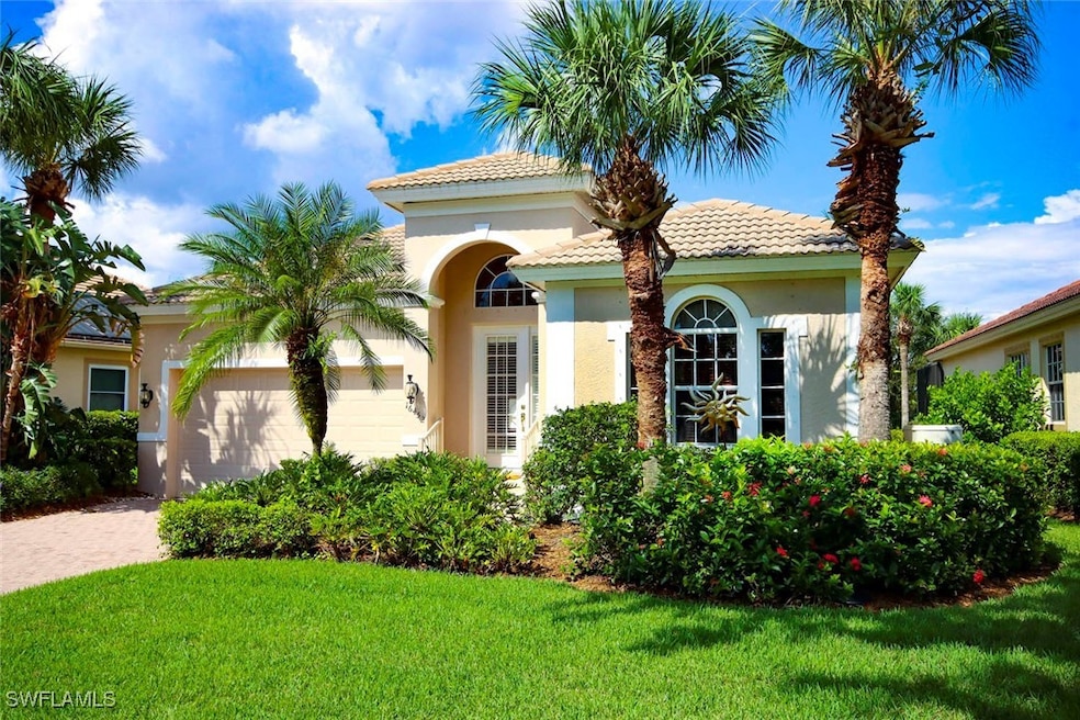 2 bed + Den, 2 car garage