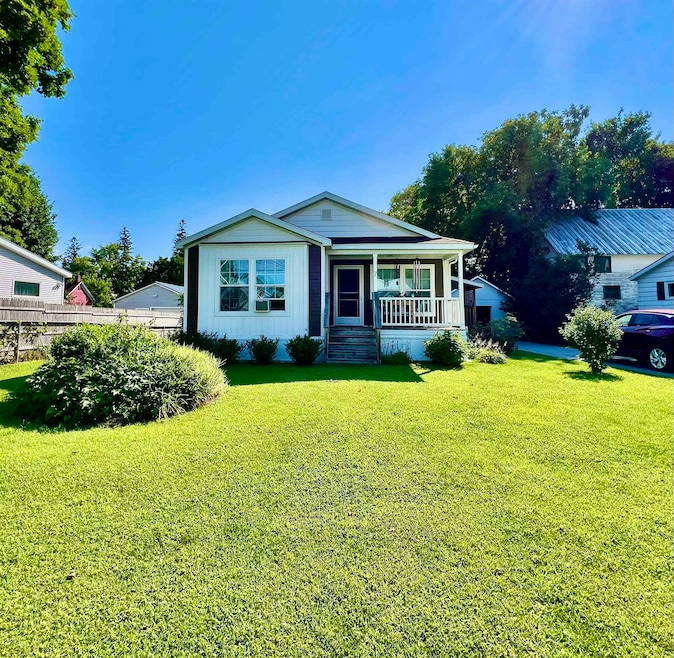 7 Greenwich St, Swanton, VT 05488 - photo 1