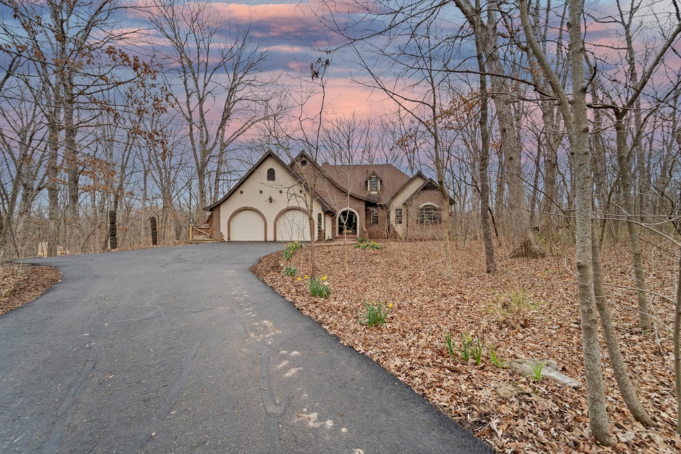 Beautiful Private Drive