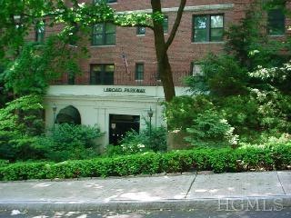 1 Broad Pkwy unit 2R, White Plains, NY 10601 - photo 1