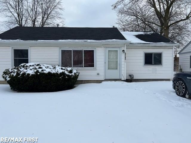 27190 Grandmont St, Roseville, MI 48066 - photo 1