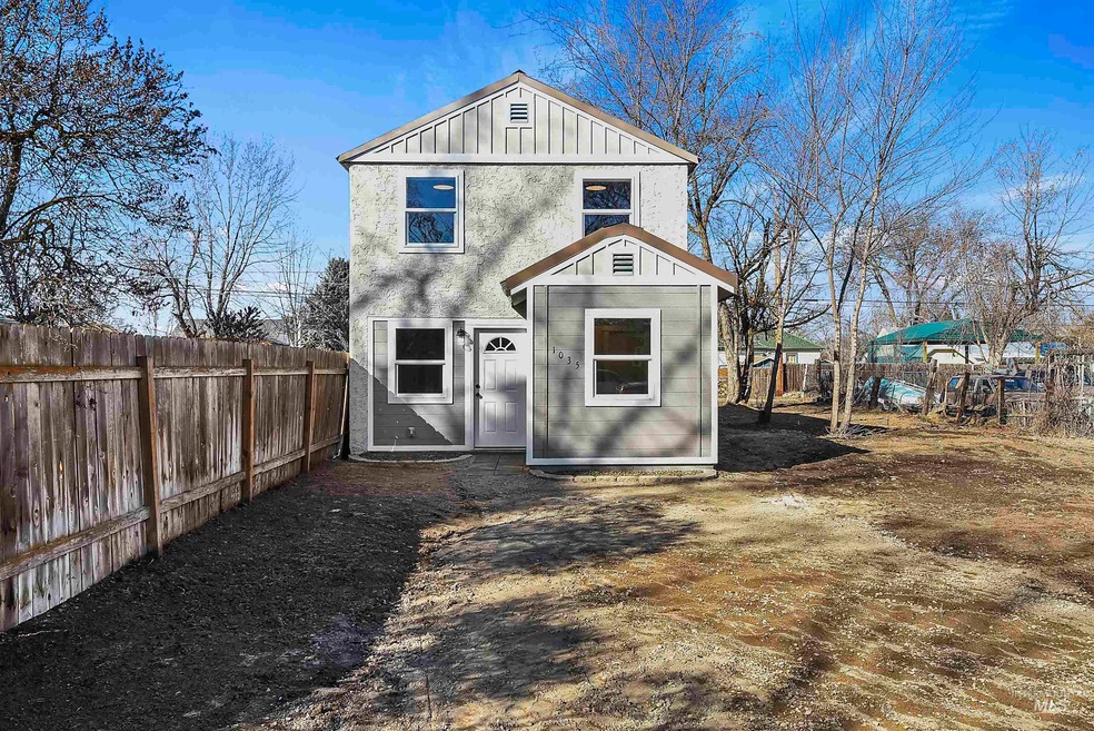 1035 W 4th St, Weiser, ID 83672 - photo 1