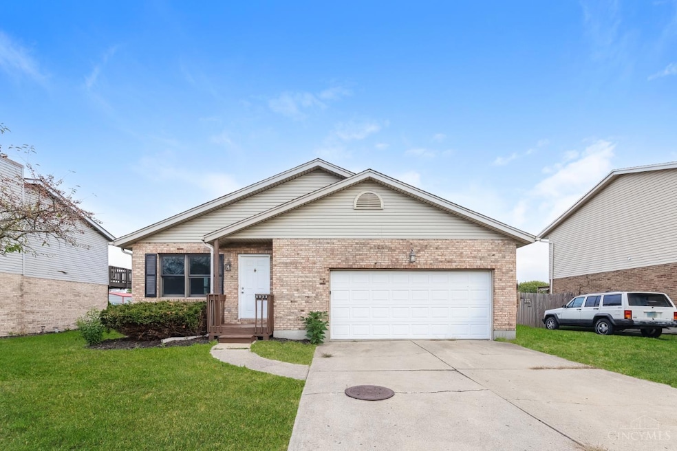 6933 Torrington Dr, Franklin, OH 45005 - photo 1