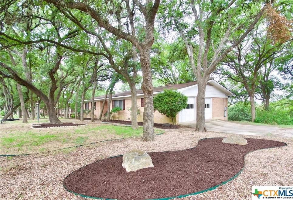 800 Dale Dr, San Marcos, TX 78666 - photo 1