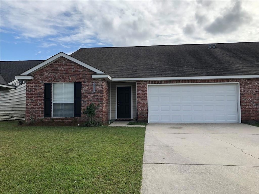 1064 Clairise Ct