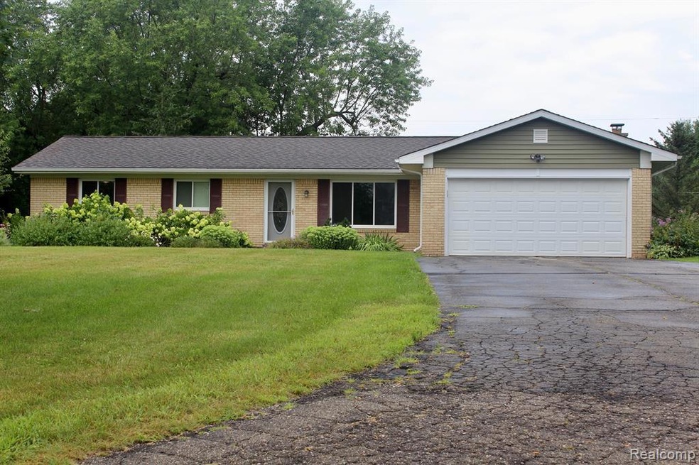 5691 Dexter Pinckney Rd, Dexter, MI 48130 - photo 1