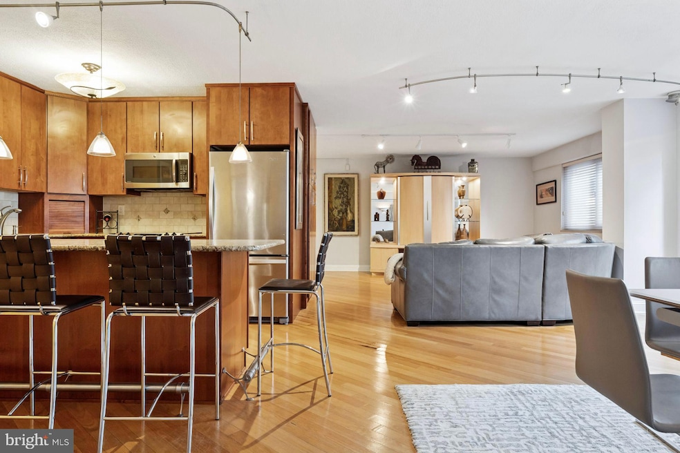 Penn Center House unit 1304-06, Philadelphia, PA 19103 - photo 1