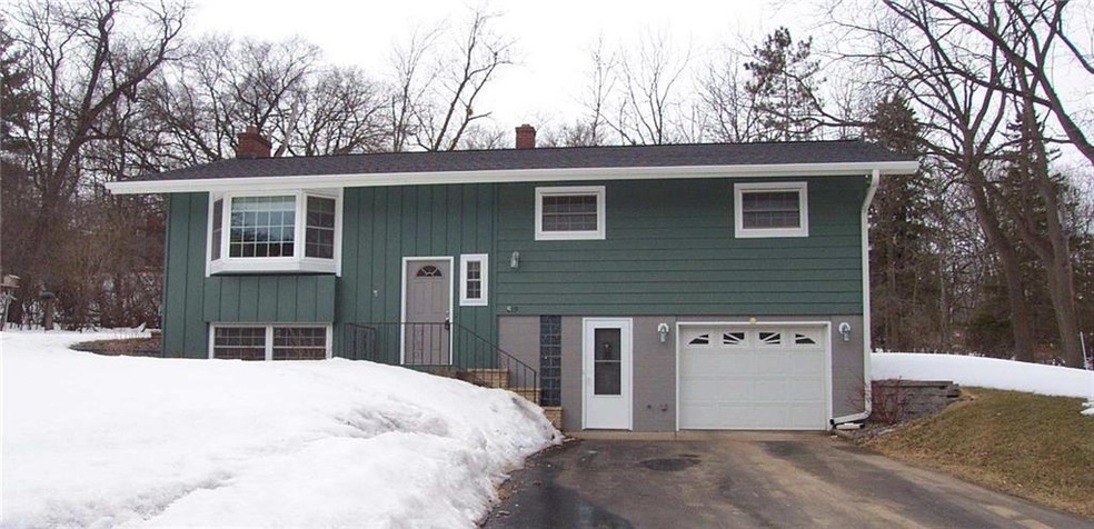 819 16th St SE, Menomonie, WI 54751 - photo 1