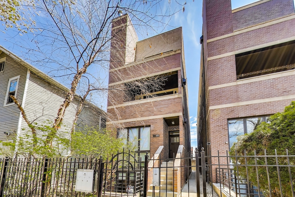 Sold $580,000