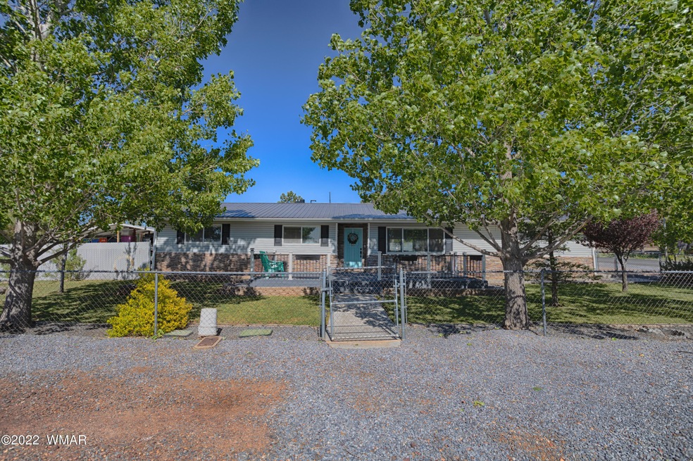 200 E Willis, Show Low, AZ 85901 - photo 1