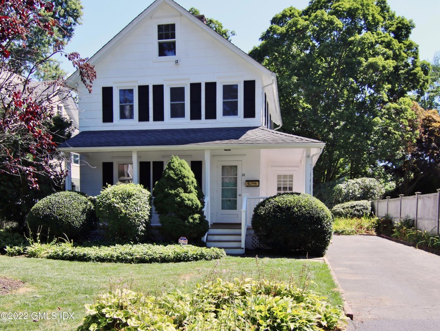 21 Brownhouse Rd, Old Greenwich, CT 06870 - photo 1