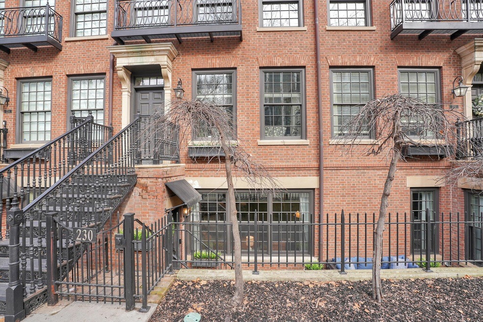 2-web-or-mls-230-e-gay-st