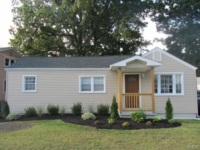 255 Saunders Ave, Bridgeport, CT 06606 - photo 1
