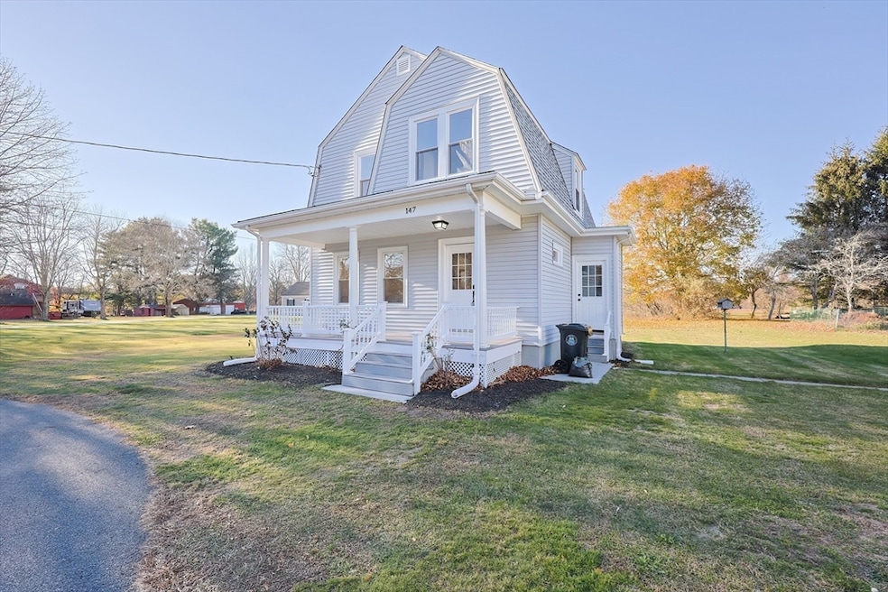 147 Bushee Rd, Swansea, MA 02777 - photo 1
