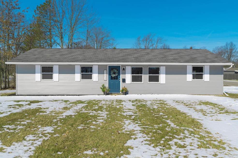 1002 Van Kirk Dr, Marysville, OH 43040 - photo 1