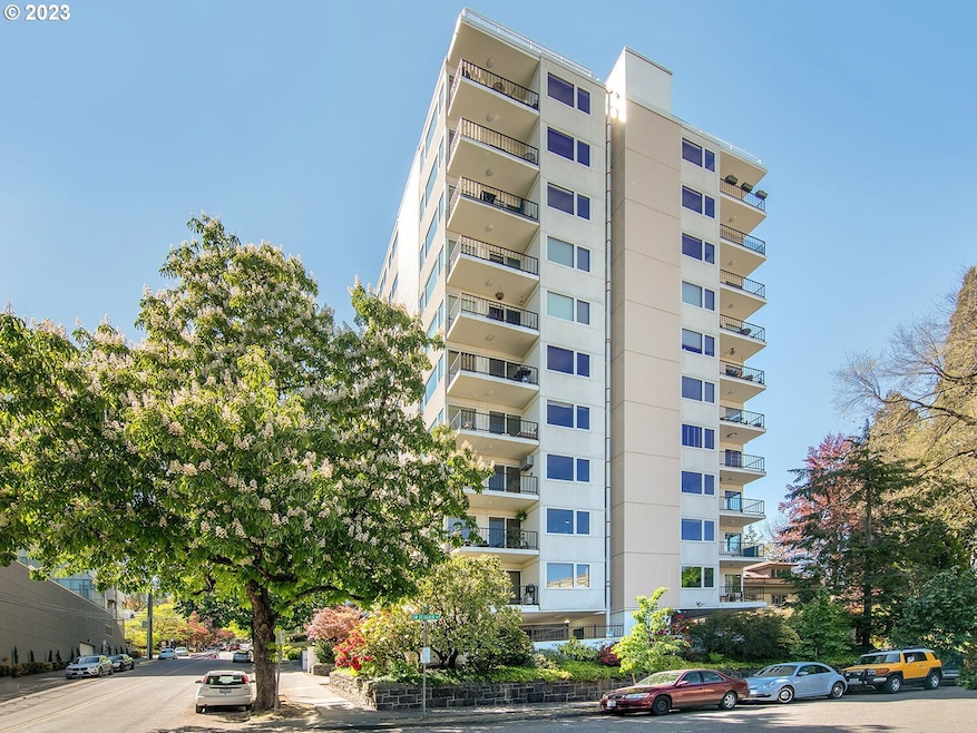 2211 SW Park Place Unit 202, Portland, OR 97205 | MLS# 23607544