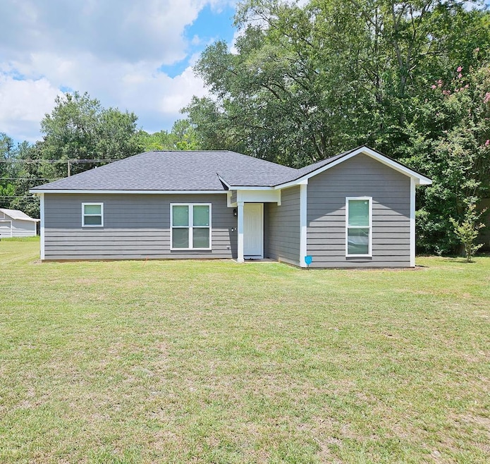 1307 8th Ave, Albany, GA 31707 - photo 1