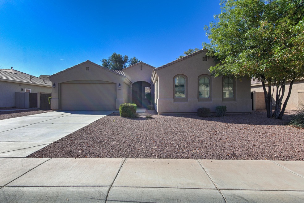 1541 E Lark St-1