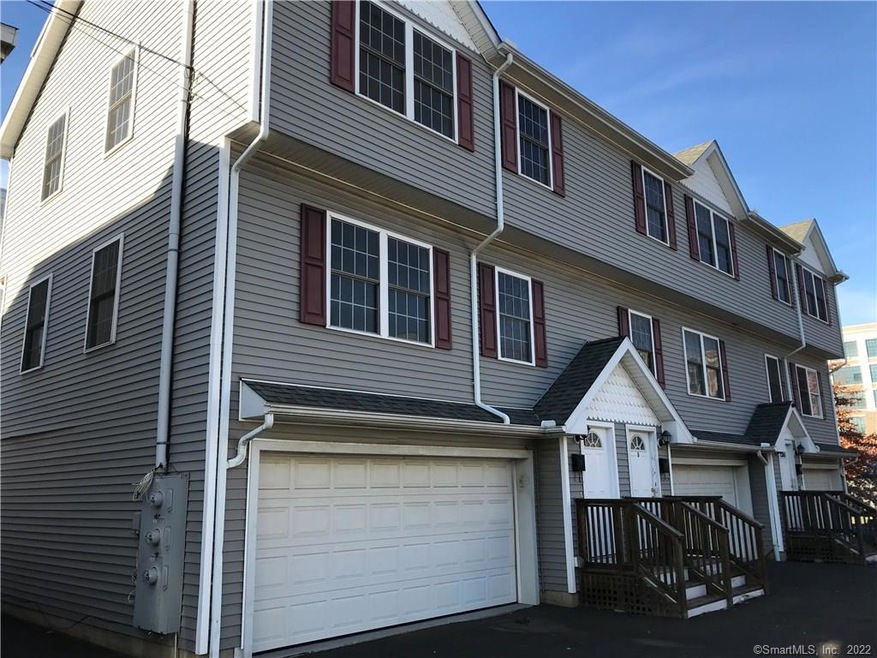 128 Ludlow St unit C, Stamford, CT 06902 - photo 1