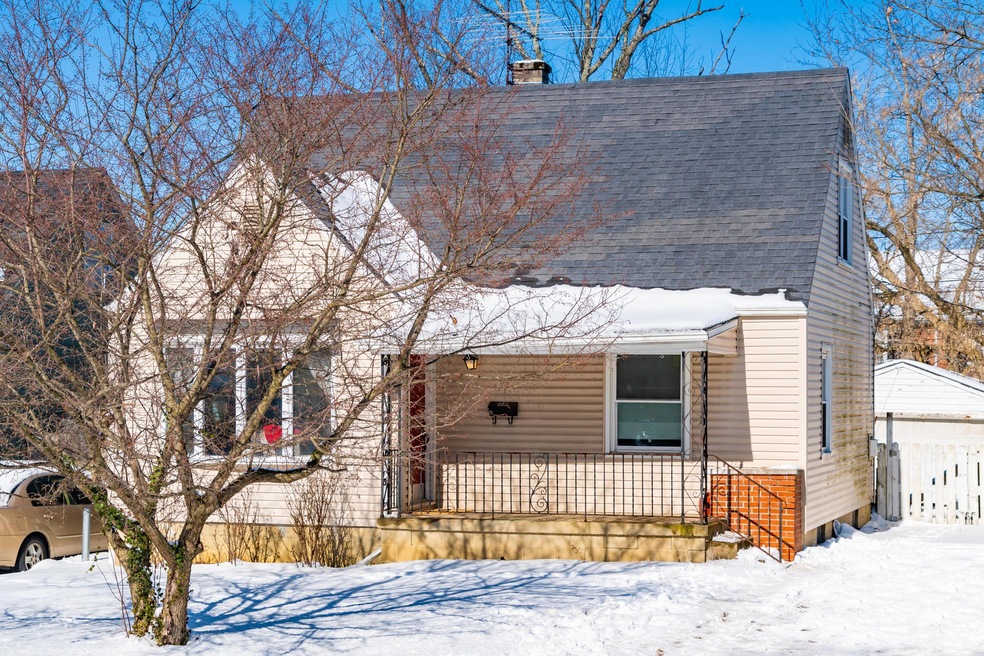 R_58_Rosslyn_Ave_001-