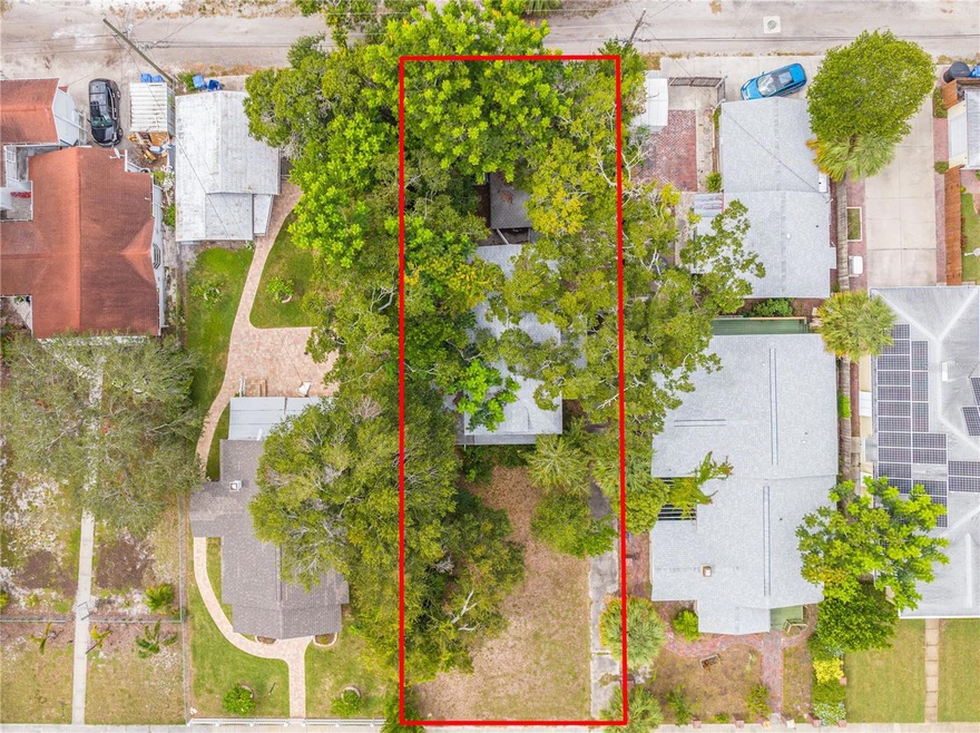 Red outline reflects an estimation of the property line and is not an exact representation of lot lines
