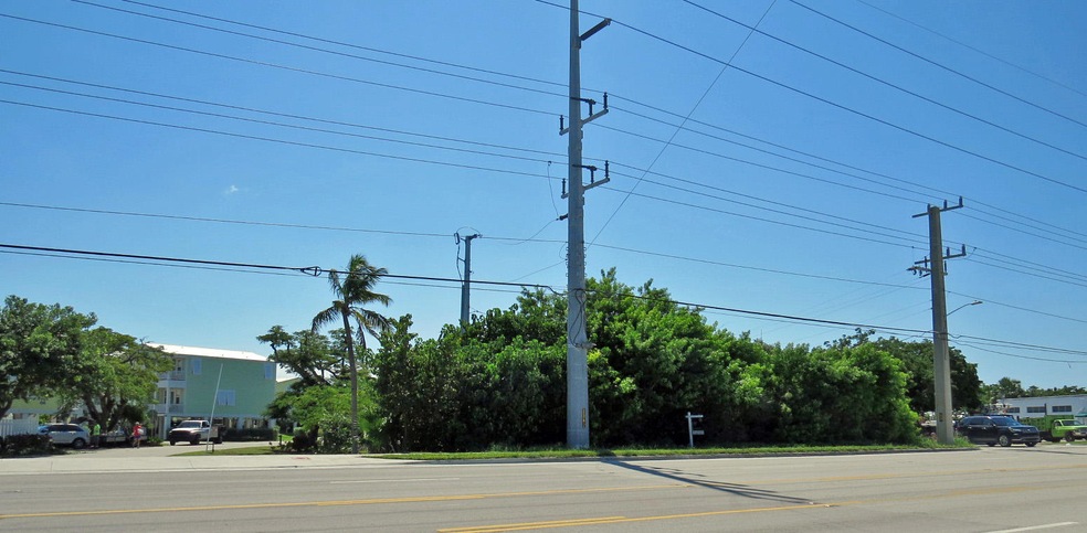 US 1 Highway Frontage