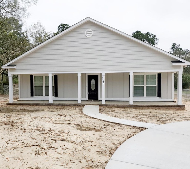 1406 10th Ave, Albany, GA 31707 - photo 1
