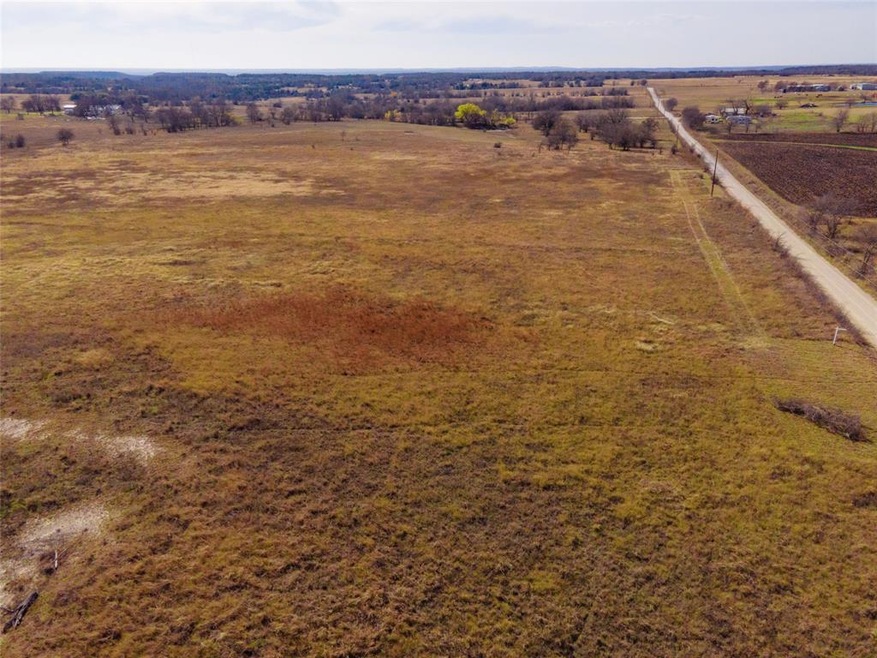 527 Valentine Bluff Rd, Forestburg, TX 76239 - photo 1