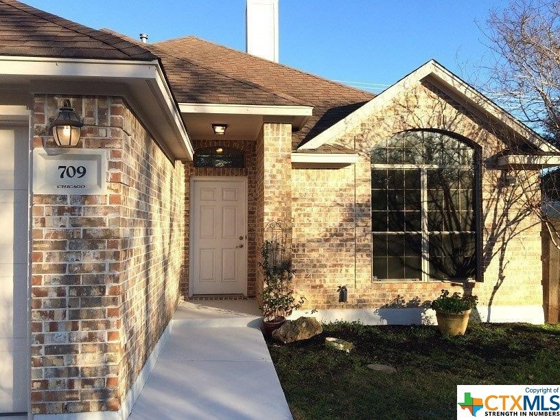 709 Chicago St, San Marcos, TX 78666 - photo 1
