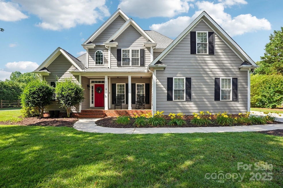 Under Contract $579,900