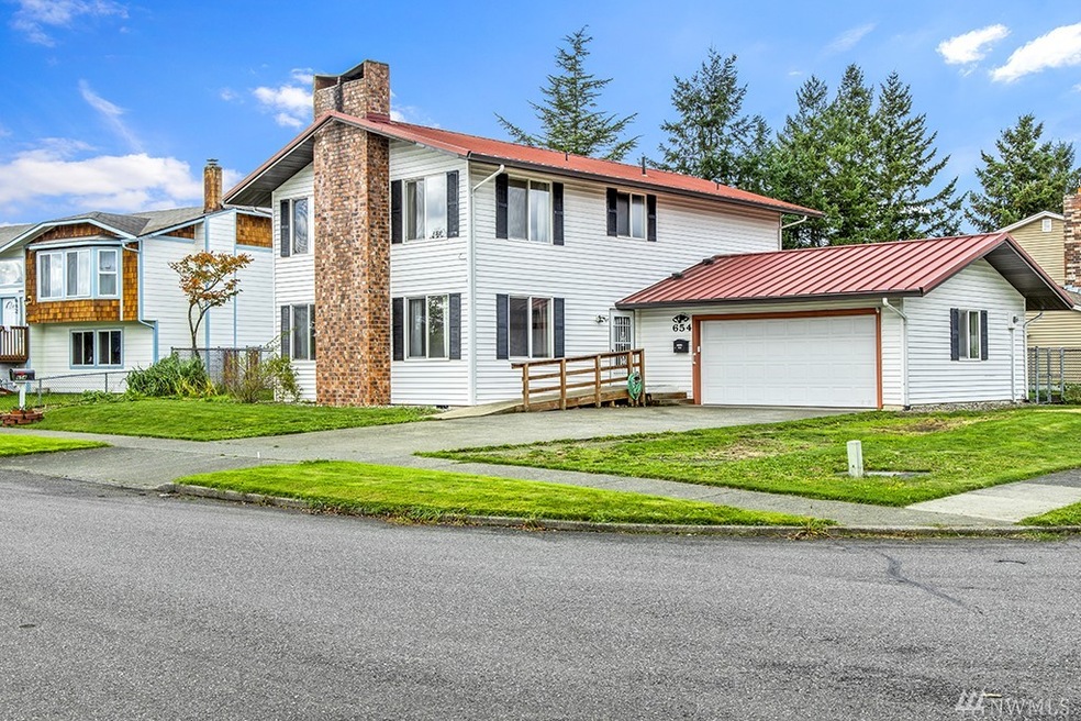 654 Harmony Ln, Enumclaw, WA 98022 - photo 1