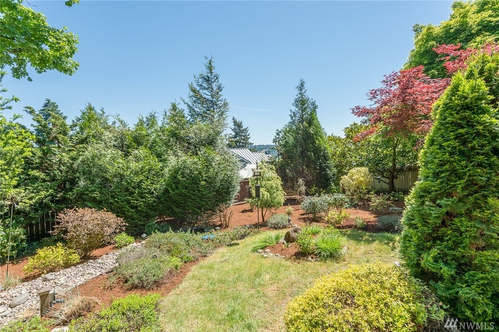 7108 E Mercer Way, Mercer Island, WA 98040 - photo 1