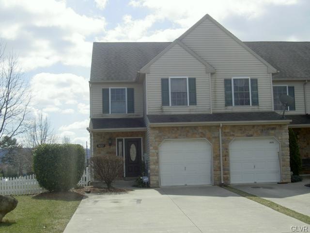 End Townhome ~ Stone Facade