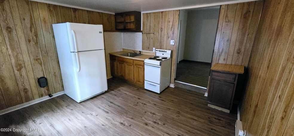 3910 Pennsylvania 447 unit 7, Cresco, PA 18326 - photo 1