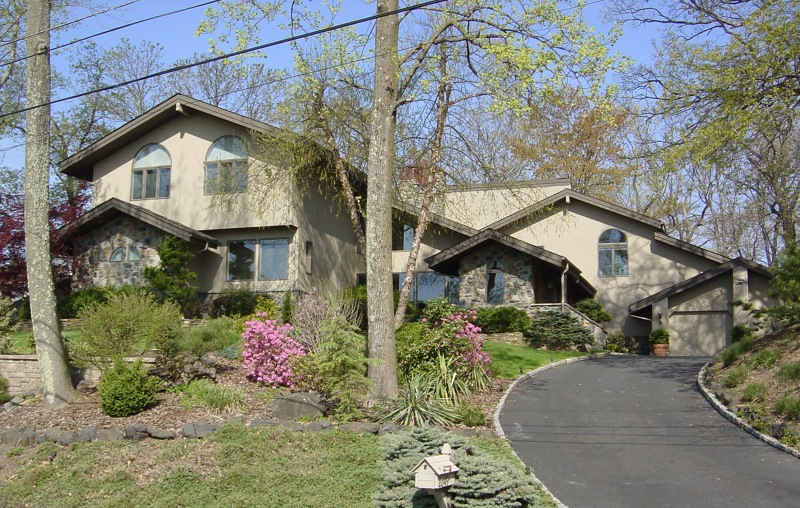 2649 Far View Dr, Mountainside, NJ 07092 - photo 1