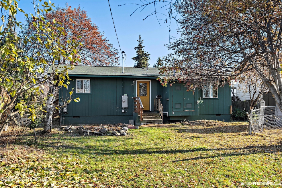 1533 Demeure Place