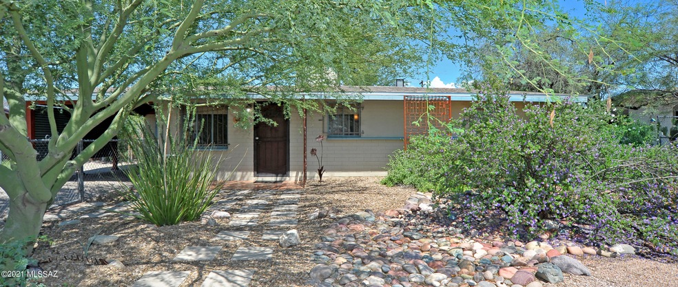 4445 E 17th St, Tucson, AZ 85711 - photo 1