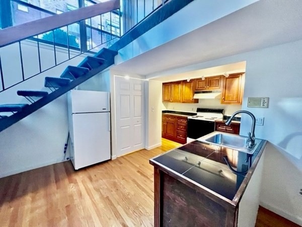 30 Battery St unit 1B, Boston, MA 02109 - photo 1