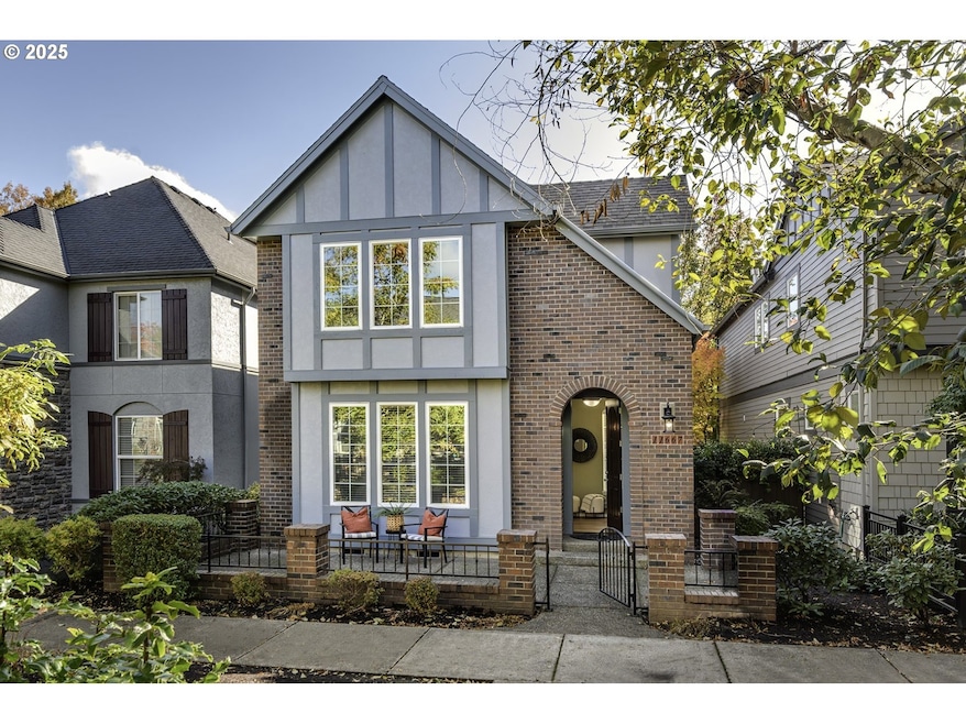 For Sale $584,000 • Co-Listing Agent