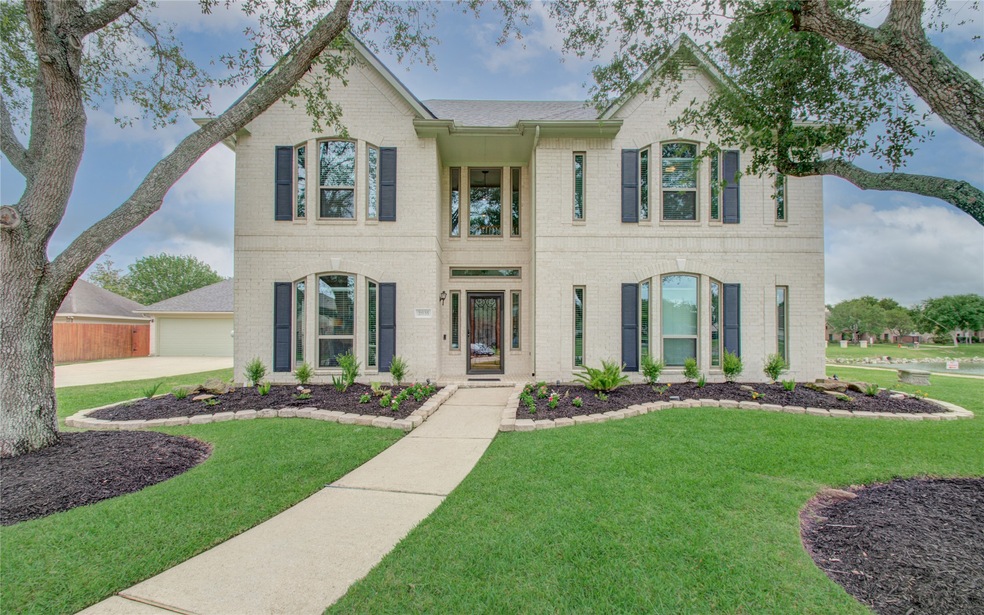 2835 Trevino Ct, Friendswood, TX 77546 - photo 1