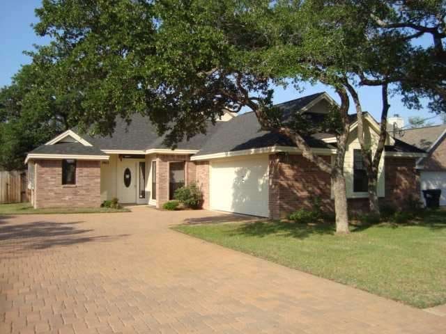 1913 Stonehaven, San Marcos, TX 78666 - photo 1